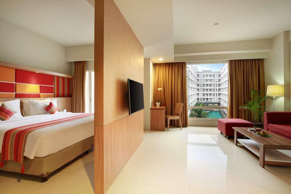 Kyriad Hotel Airport Jakarta Тангеранг Номер фото