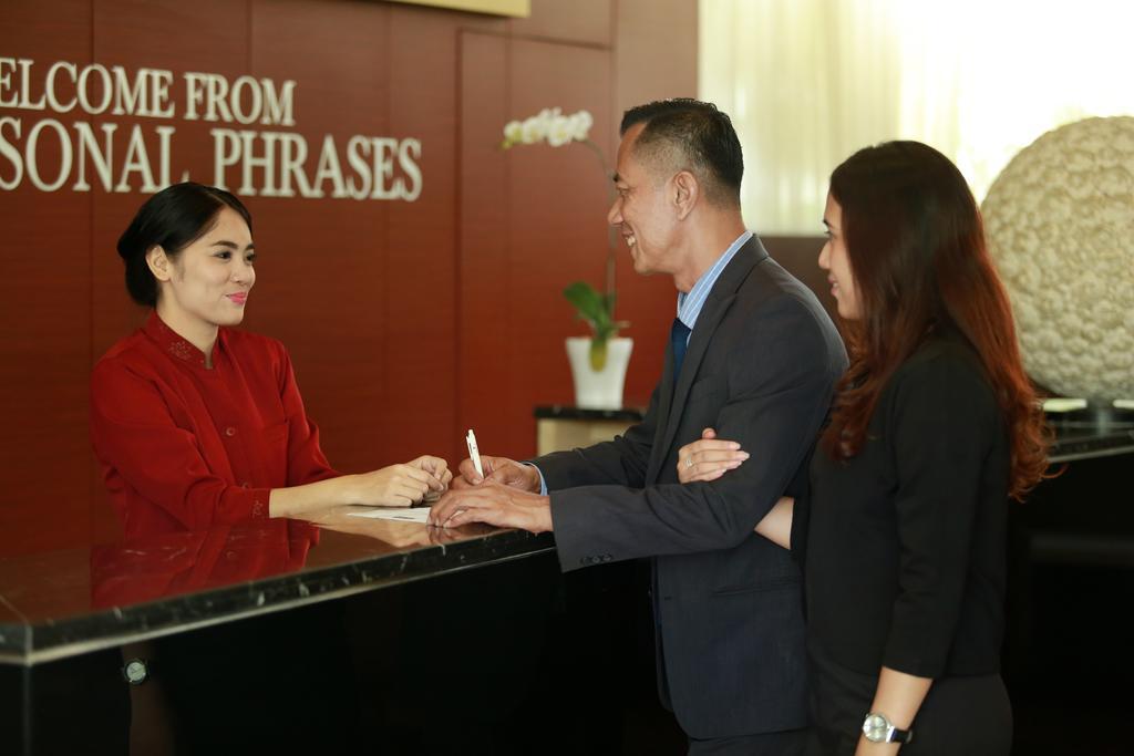 Kyriad Hotel Airport Jakarta Тангеранг Екстер'єр фото