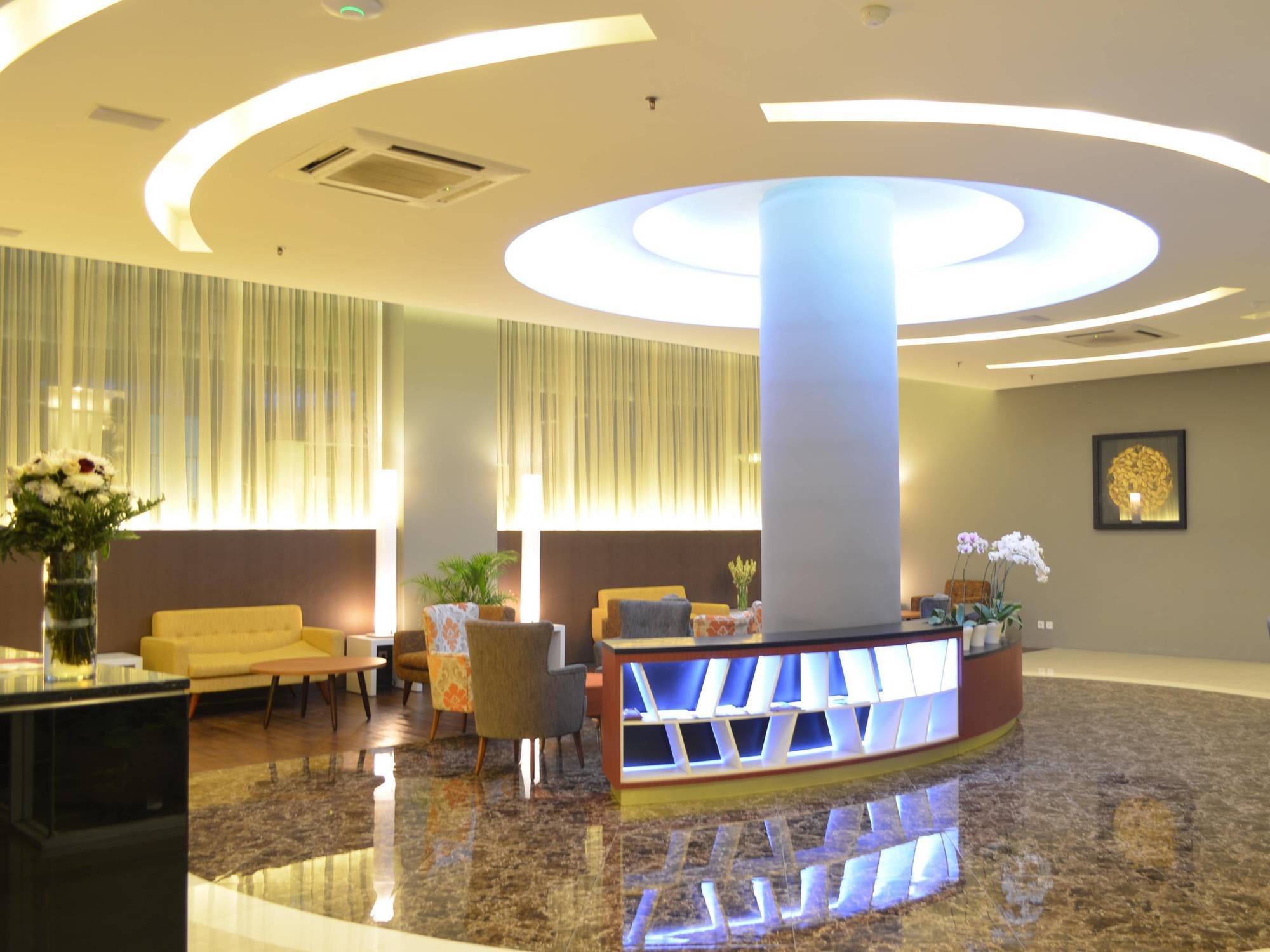 Kyriad Hotel Airport Jakarta Тангеранг Екстер'єр фото