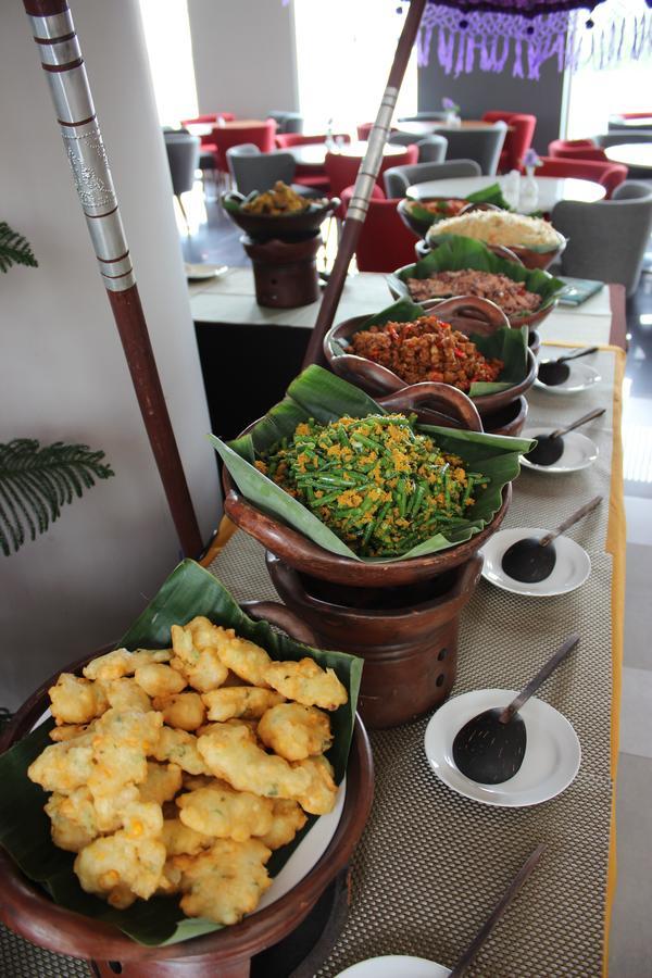 Kyriad Hotel Airport Jakarta Тангеранг Екстер'єр фото