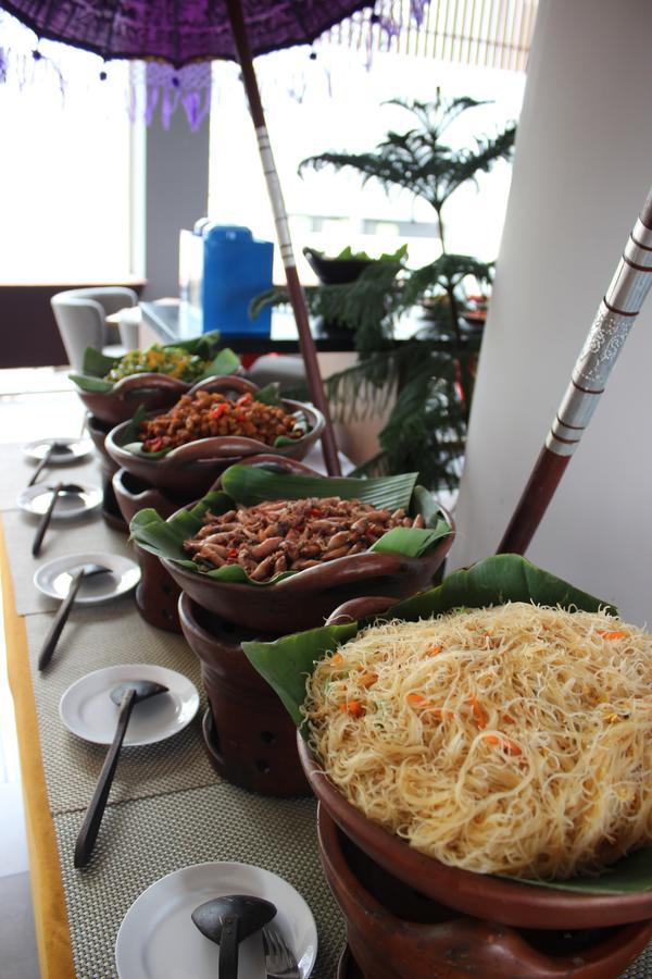Kyriad Hotel Airport Jakarta Тангеранг Екстер'єр фото