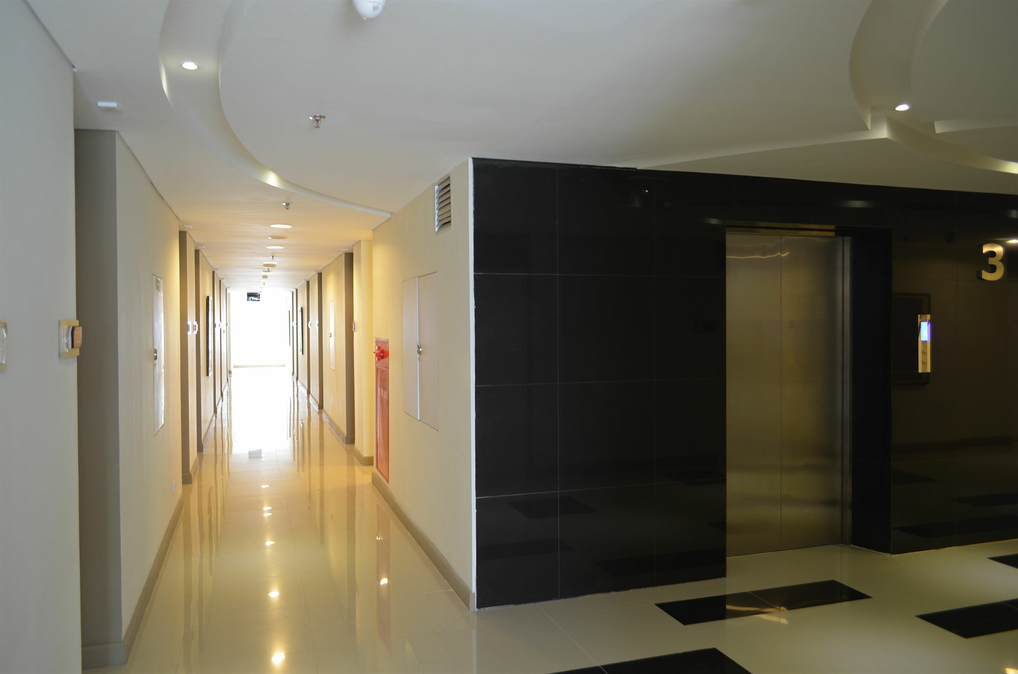 Kyriad Hotel Airport Jakarta Тангеранг Екстер'єр фото