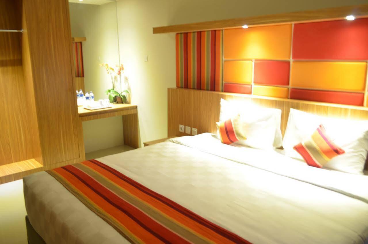 Kyriad Hotel Airport Jakarta Тангеранг Екстер'єр фото
